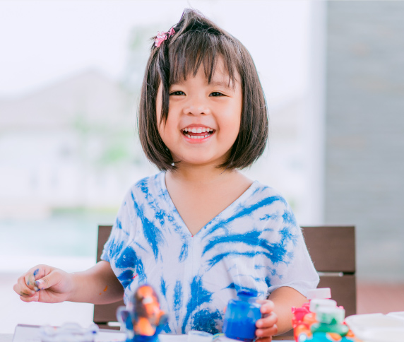 Chương trình giảng dạy được tham chiếu và tùy chỉnh dựa theo với chương trình tại Trường công lập Việt Nam.